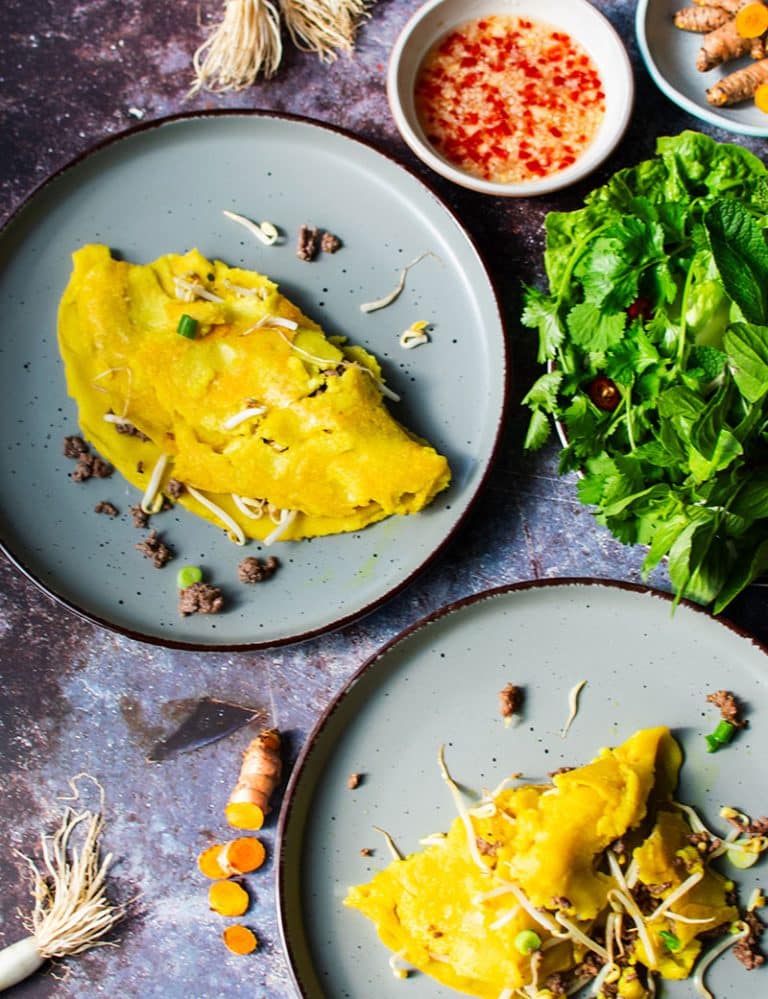 Banh Chhaev – kambodschanische Pfannkuchen mit Reismehl & Kräutern